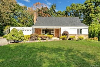 Building Photo - 13 Colonial Rd