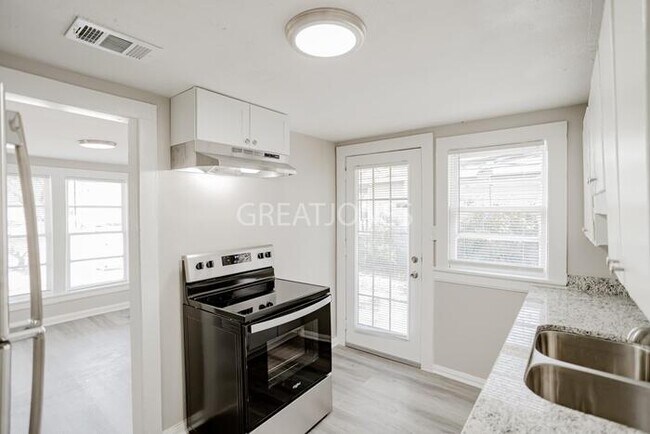 Foto del edificio - 624 44th St