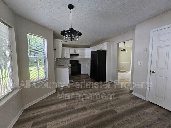 Foto del edificio - 4493 Bridle Ridge Way