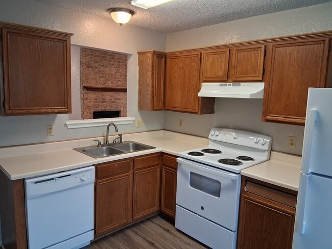 Building Photo - 2508 Sherman Dr