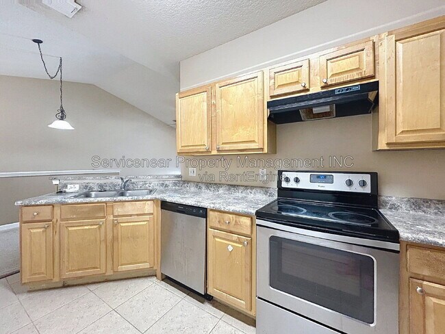 Building Photo - 10471 Villa View Cir
