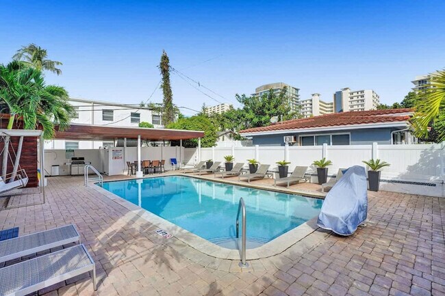 Building Photo - 3215 NE 7th St