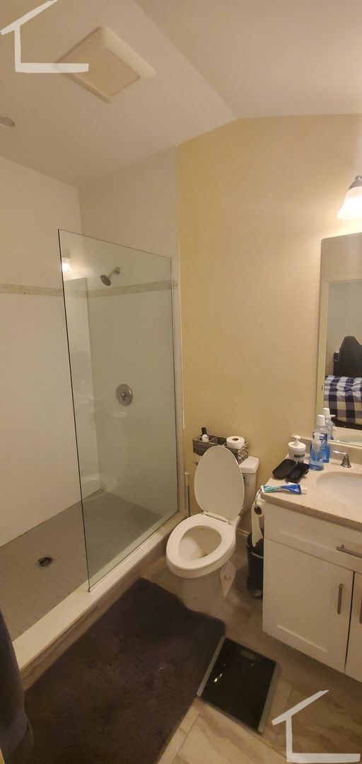 Foto del edificio - Brighton/St. E's 3bd2ba Townhouse - 9/1