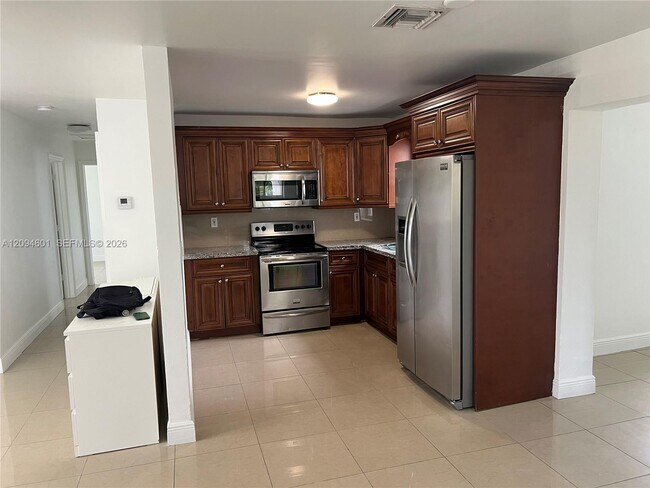 Building Photo - 14720 SW 103rd Ct
