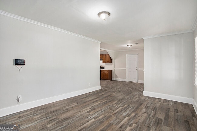 Foto del edificio - 3718 Daisy Dr