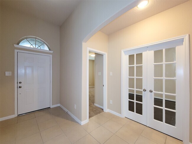 Foto del edificio - 9718 Justin Ridge Ln