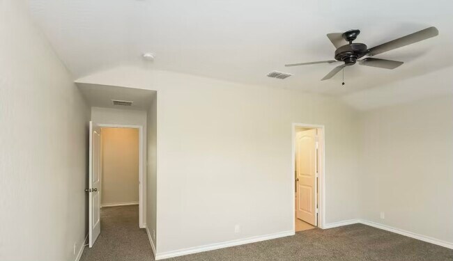 Building Photo - 9203 Savoy Sands