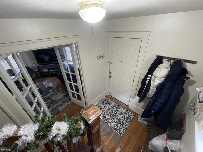 Building Photo - 5 br, 2 bath House - 932 Dewey Ave 932 Dewey