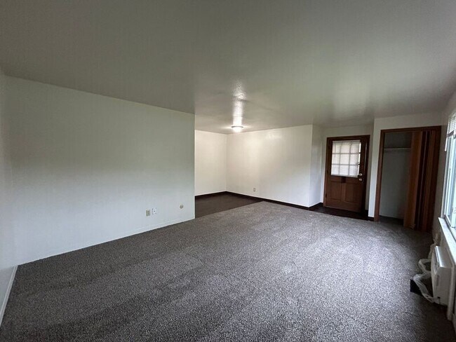 Building Photo - 4569 Croftshire Dr