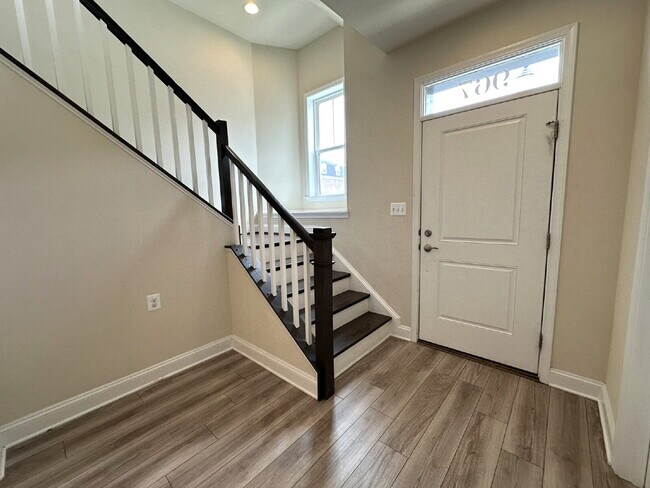 Foto del edificio - Luxury Townhome in Frederick