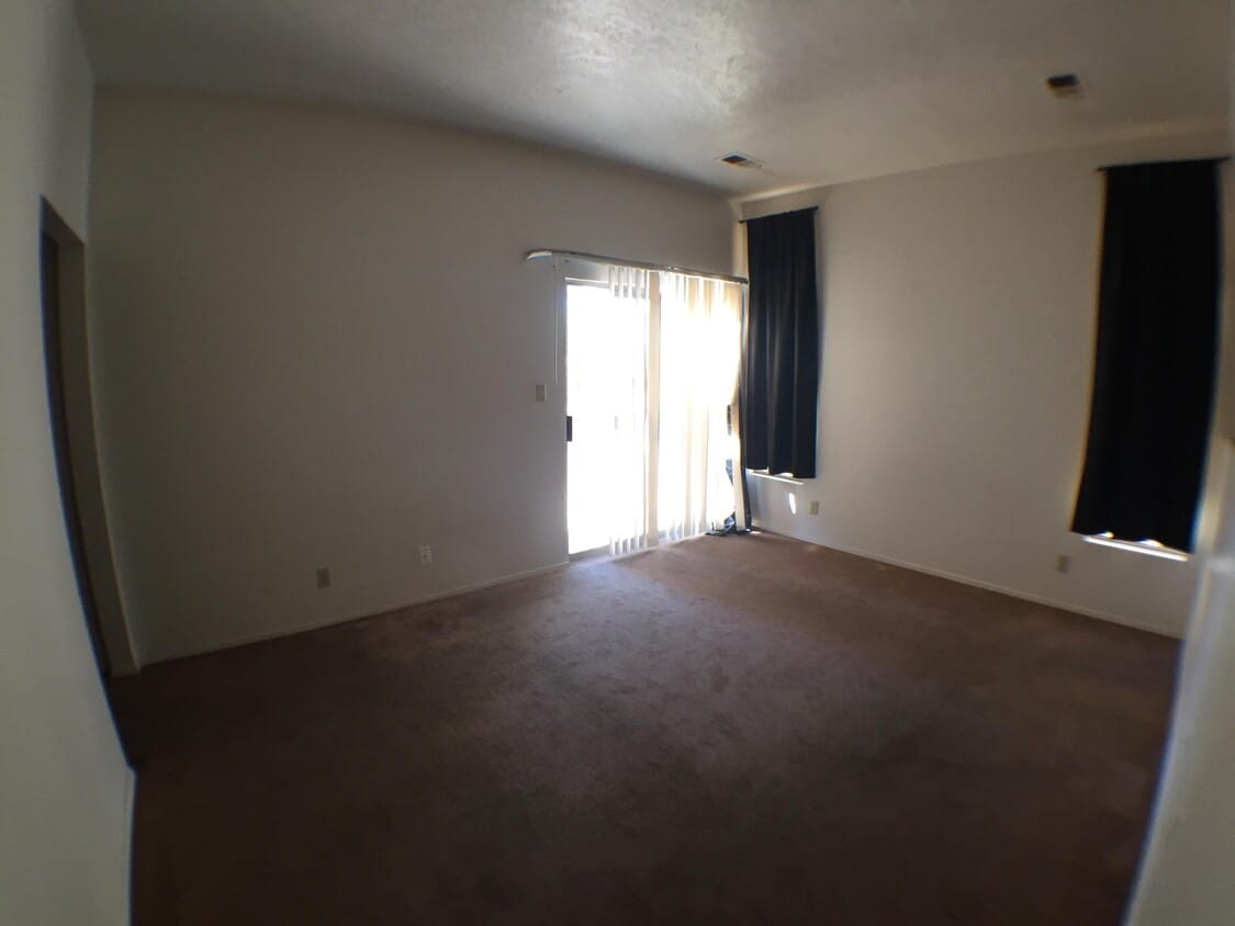 Building Photo - 1368 Lil Ave NE