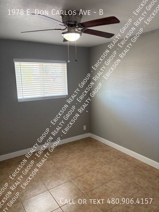 Foto del edificio - 1978 E Don Carlos