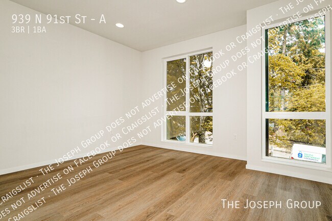 Foto del edificio - 939 N 91st St