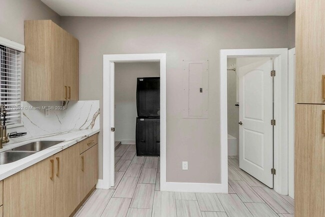 Foto del edificio - 1545 NW 53rd St
