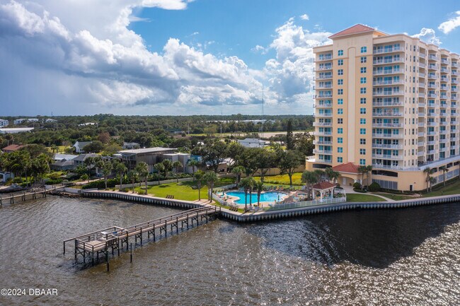 Foto del edificio - 2801 S Ridgewood Ave