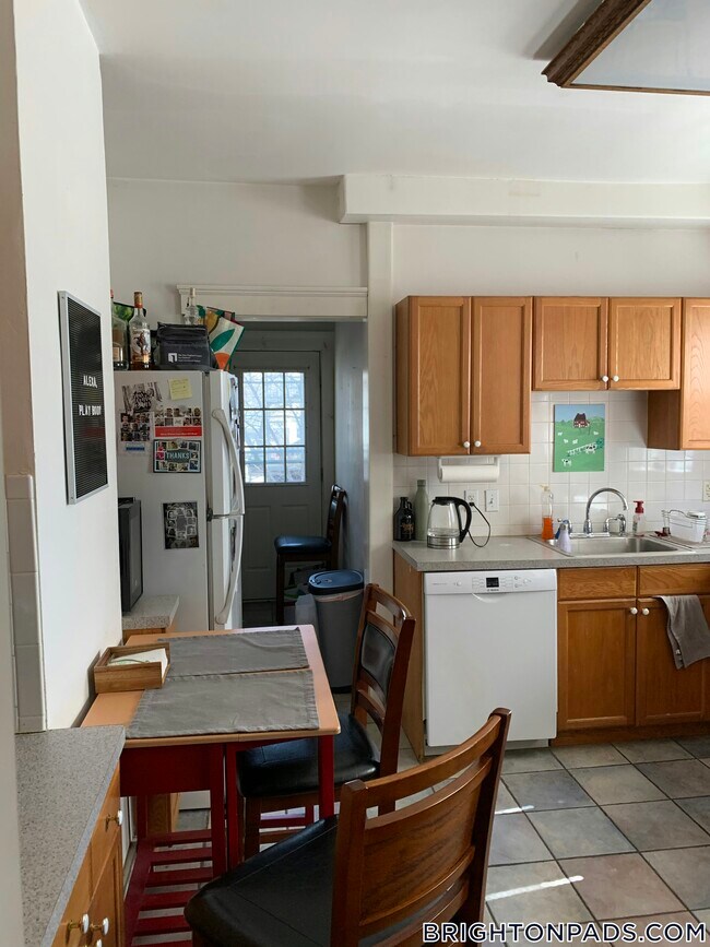 Foto del edificio - 140 Brooks St