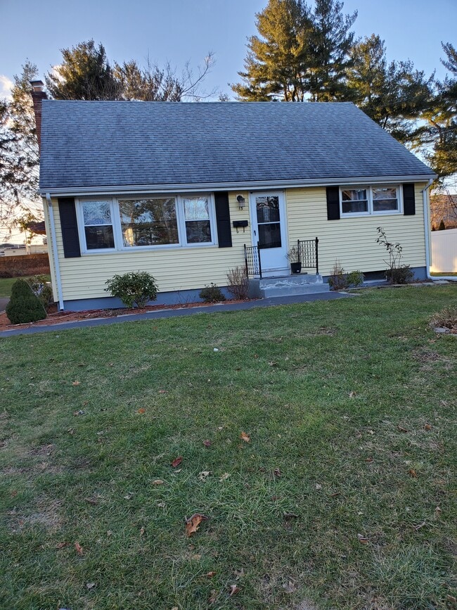 Building Photo - 13 Burnham Dr