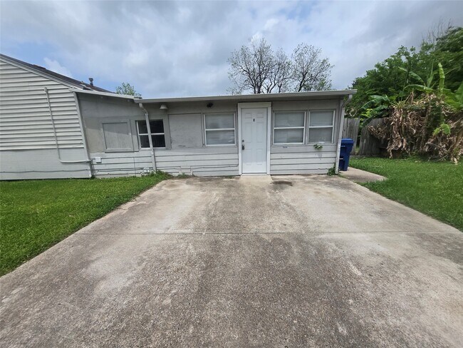 Foto del edificio - 202 N Logan St