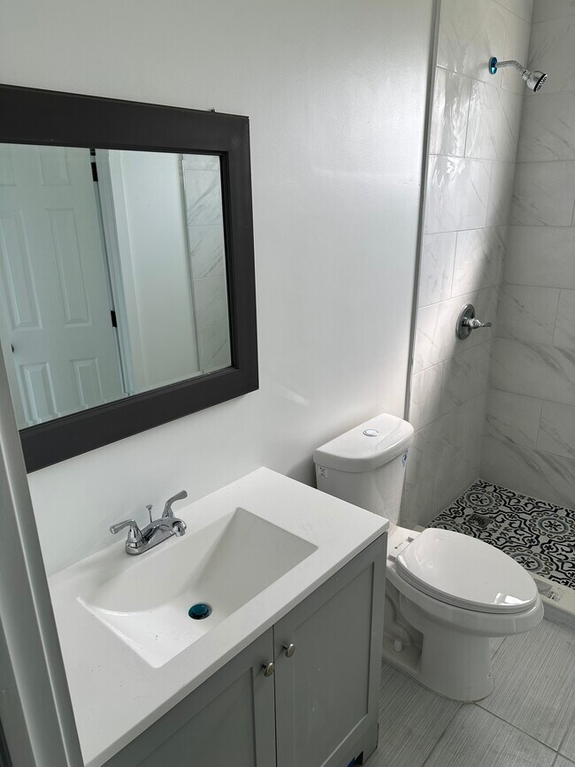 Foto del edificio - 3339 NW 33rd St