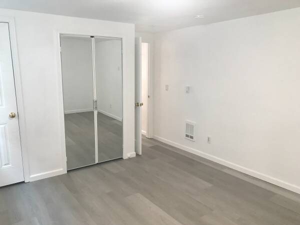 Foto del edificio - 1105 W 18th St