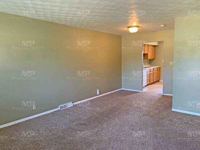 Foto del edificio - 1020 N Taft Hill Rd