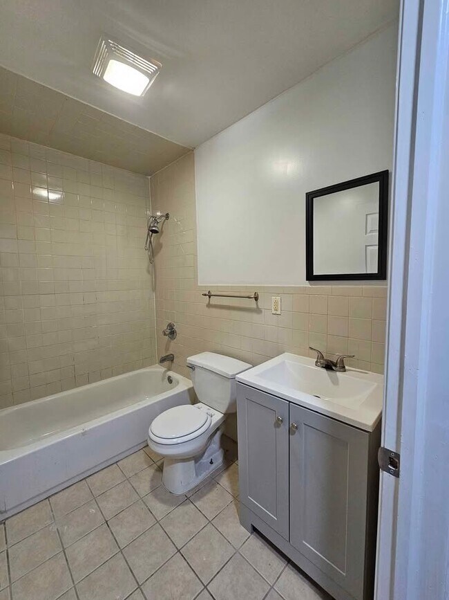 Foto del edificio - 552 E 24th St