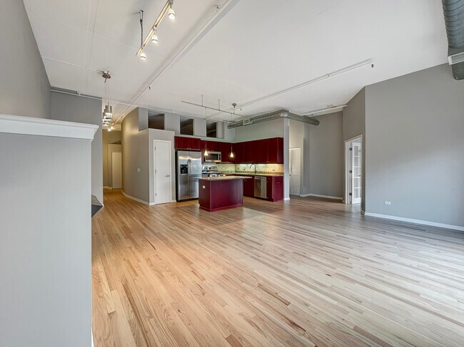 Building Photo - 1301 W Madison St