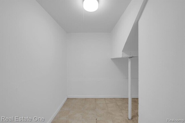 Foto del edificio - 50 Virginia Dr