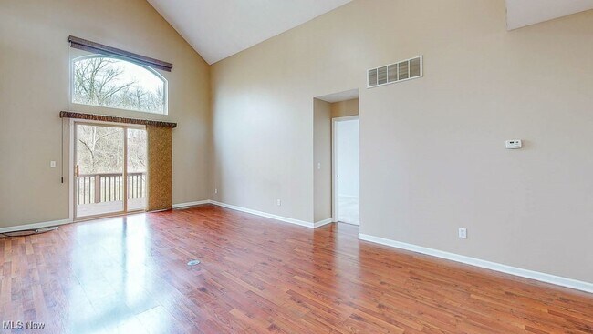Foto del edificio - 4586 Creekside Dr