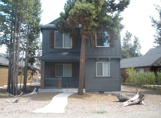 Building Photo - Great house in town