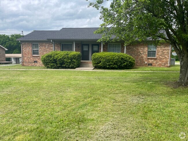 Building Photo - 183B Anderson Ln