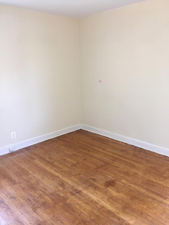 Foto del edificio - 15018 Hubbell Ave