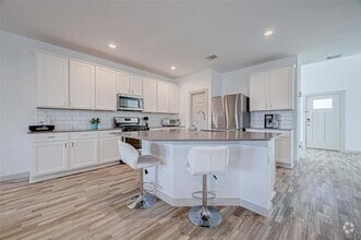 Building Photo - 6911 Amber Clf Ln