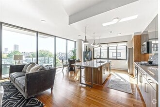 Building Photo - 1414 Wood Hollow Dr