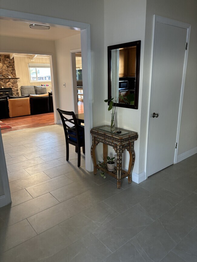 Foto del edificio - 520 Linford Pl