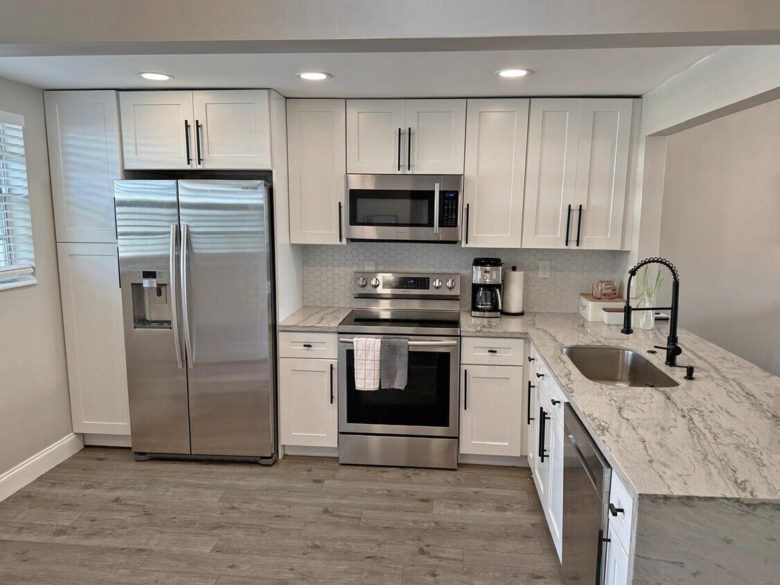 Foto principal - 1701 NW 75th Ave