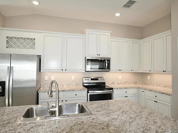 Foto del edificio - 5555 NW Pine Trail Cir