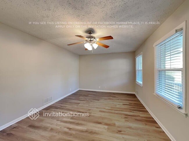 Building Photo - 1948 Englewood Way SW