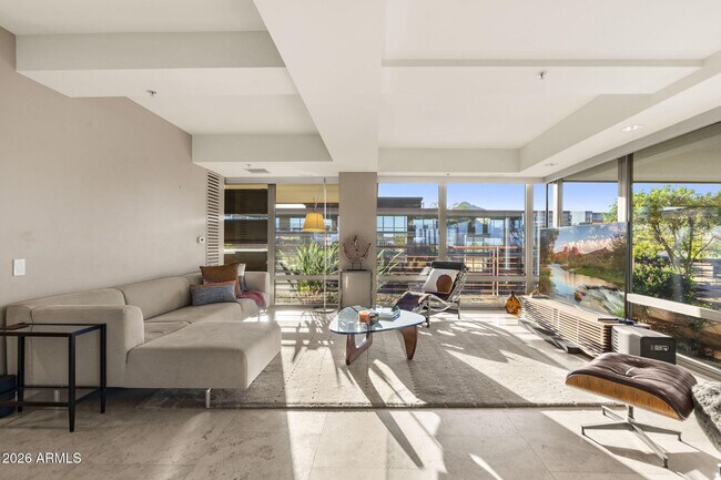 Foto del edificio - 7167 E Rancho Vista Dr
