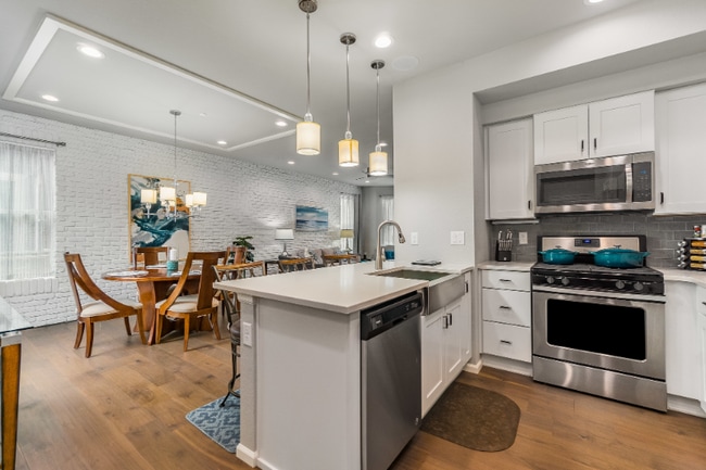 Building Photo - 459 Zeppelin Wy