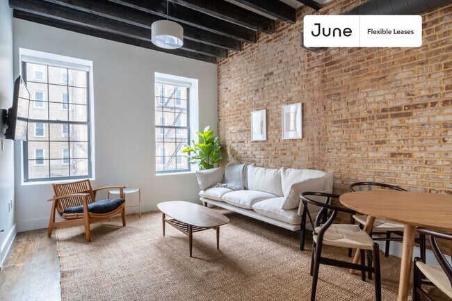 Foto del edificio - Contemporary ROOM at The Clark House