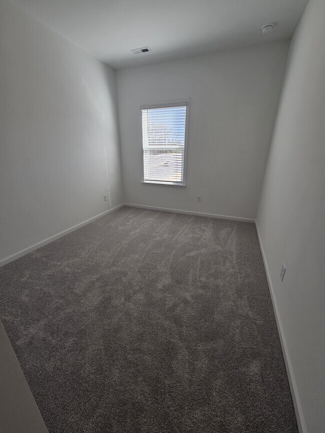 Cama R - 3021 Rexton Ln