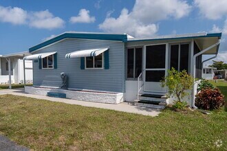 Building Photo - 529 Cervina Dr S