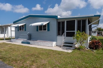 Building Photo - 529 Cervina Dr S