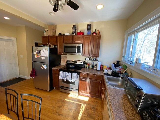 Building Photo - 39 Gorham St