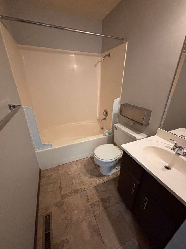 Building Photo - Italian Estates Property Management