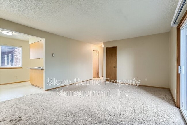 Building Photo - 4626 SW Condor Ave