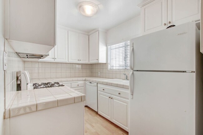 Foto del edificio - 1133 16th St in Santa Monica - North of Wi...
