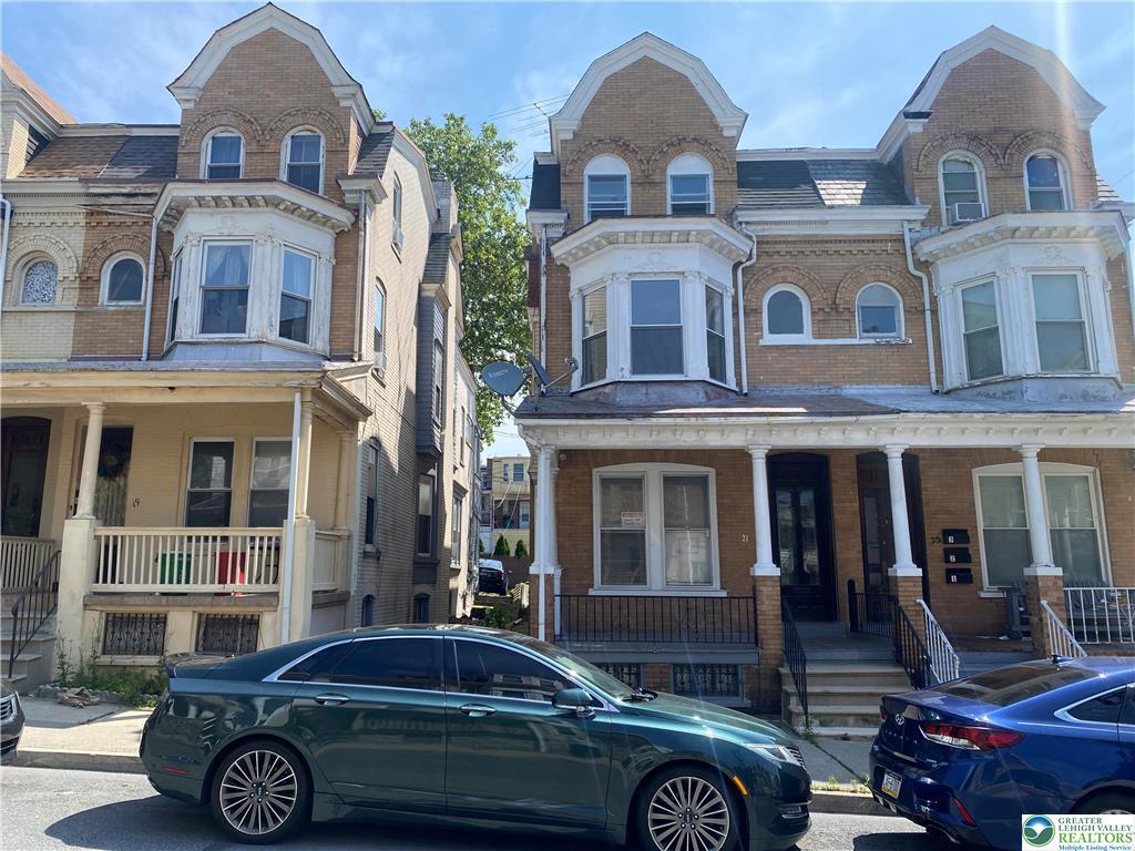 Primary Photo - 21 S Madison St