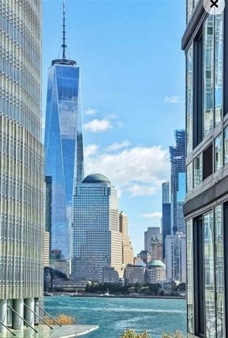 Building Photo - 25 Hudson St